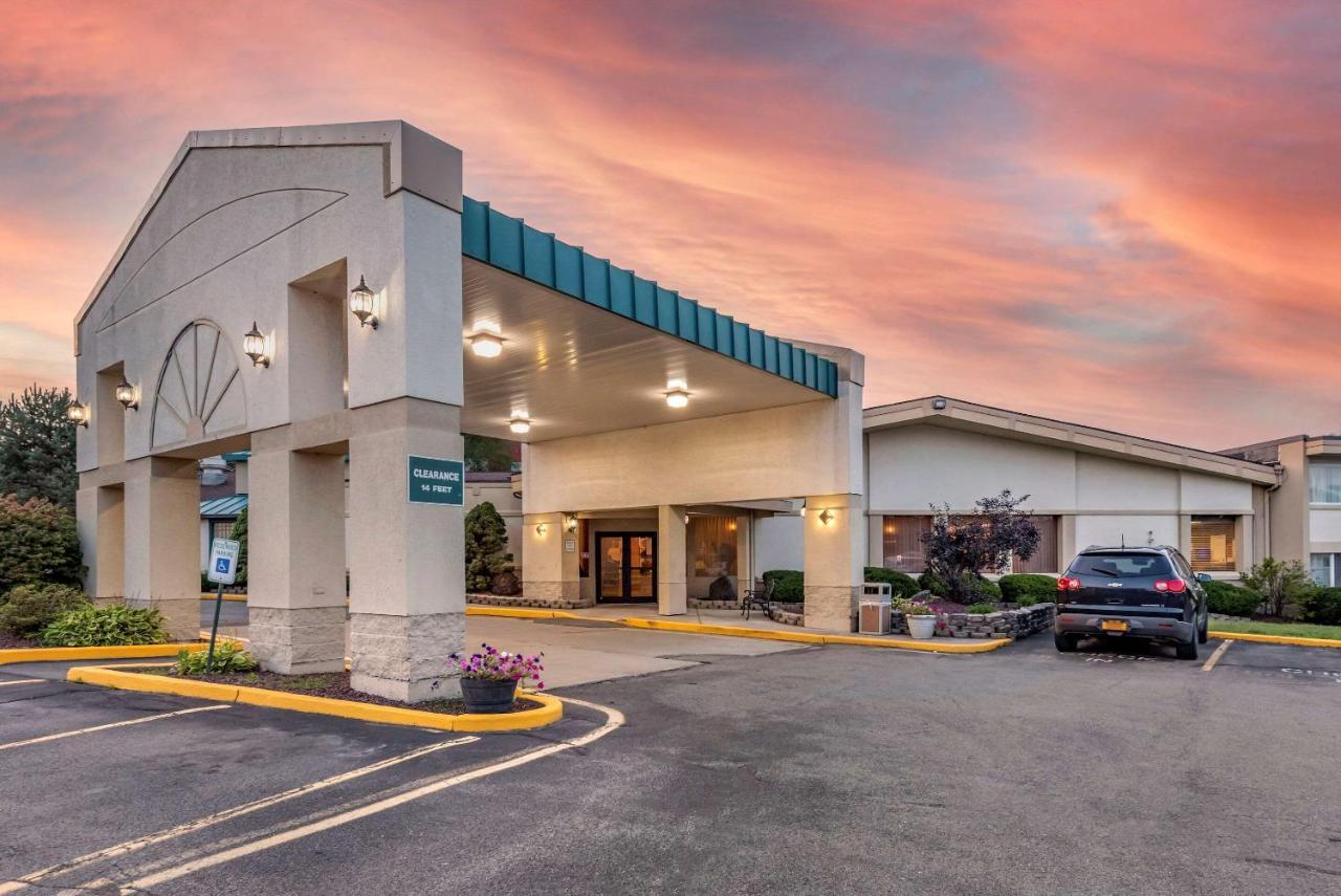 Quality Inn & Suites Vestal Binghamton Near University Экстерьер фото