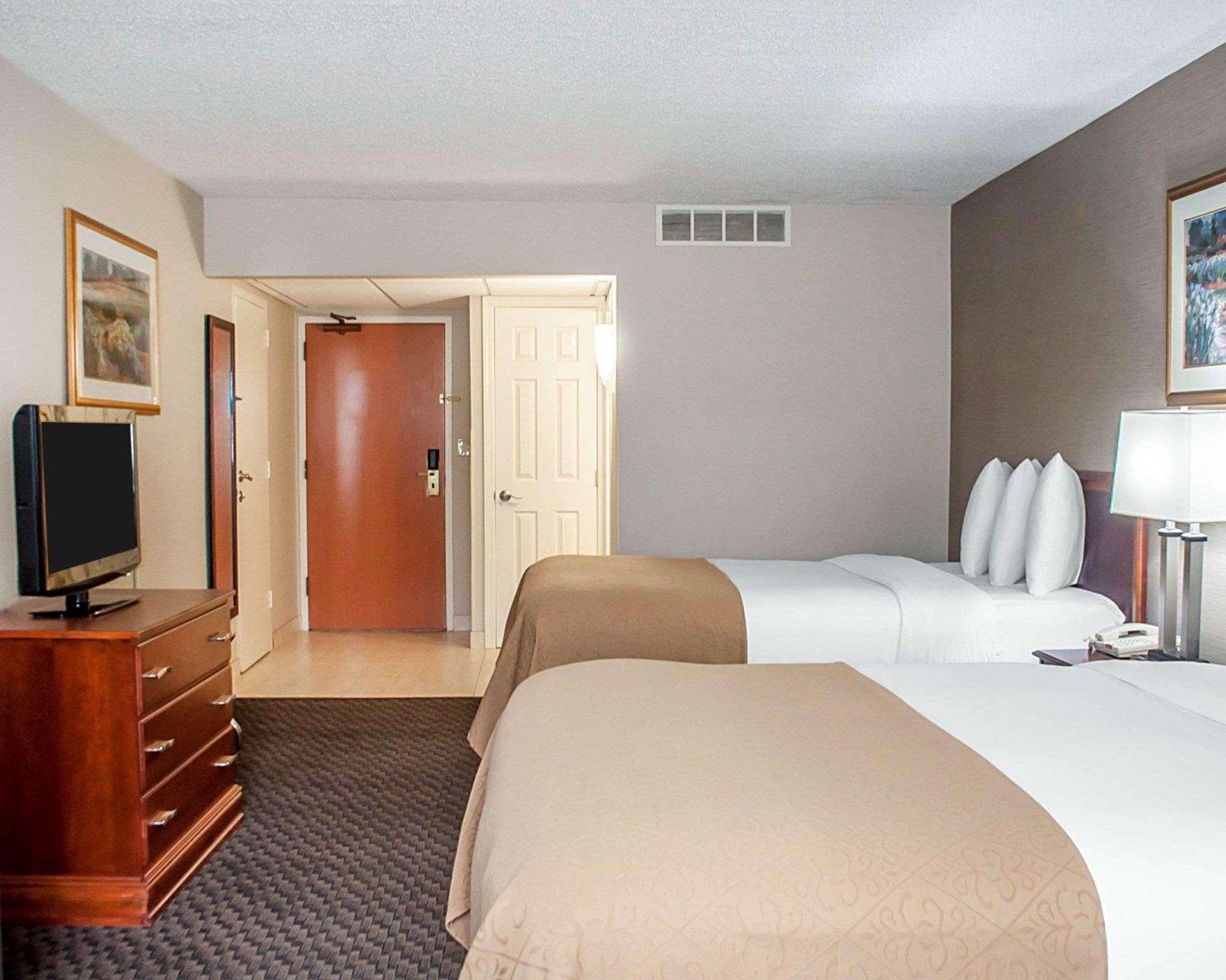 Quality Inn & Suites Vestal Binghamton Near University Экстерьер фото