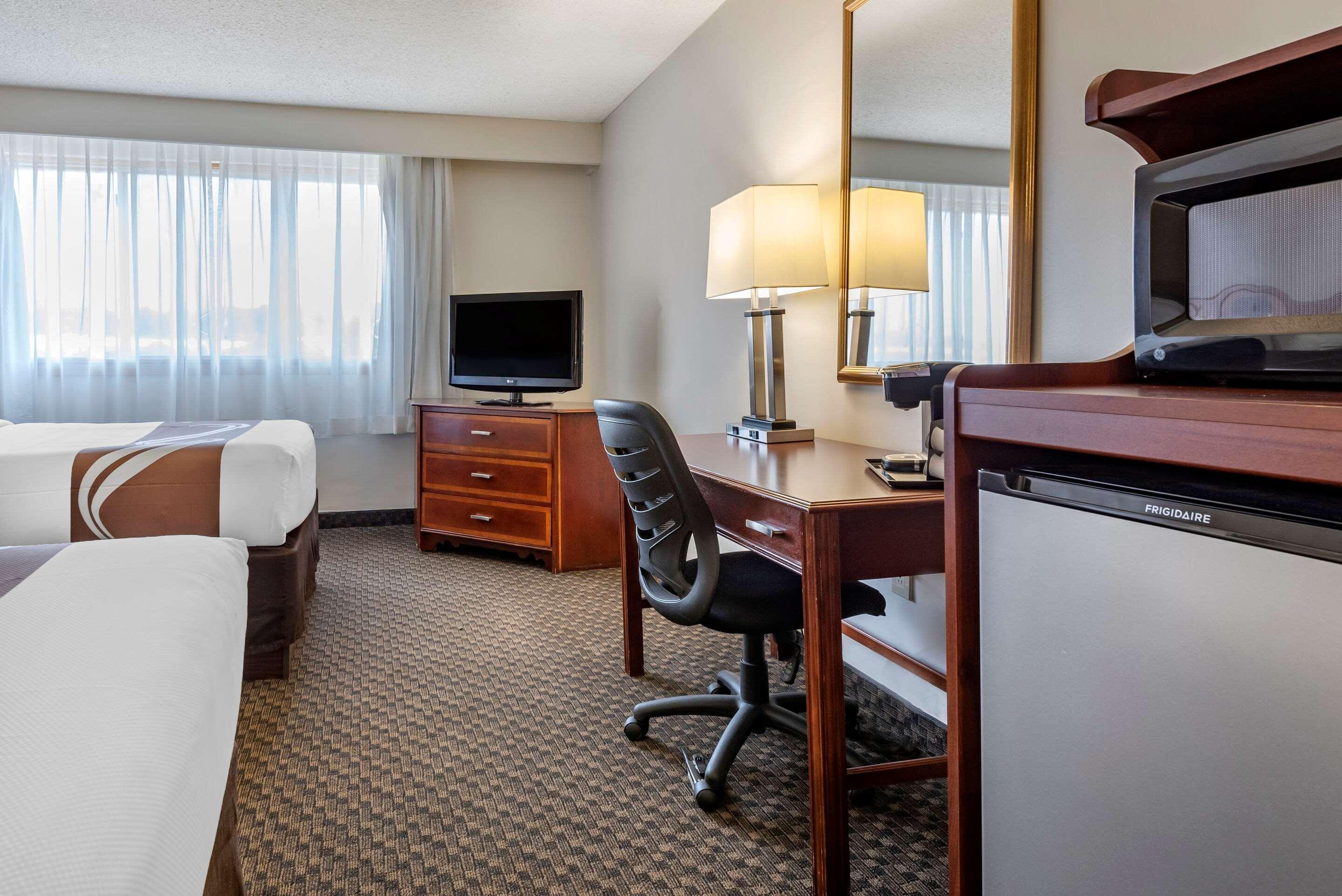 Quality Inn & Suites Vestal Binghamton Near University Экстерьер фото