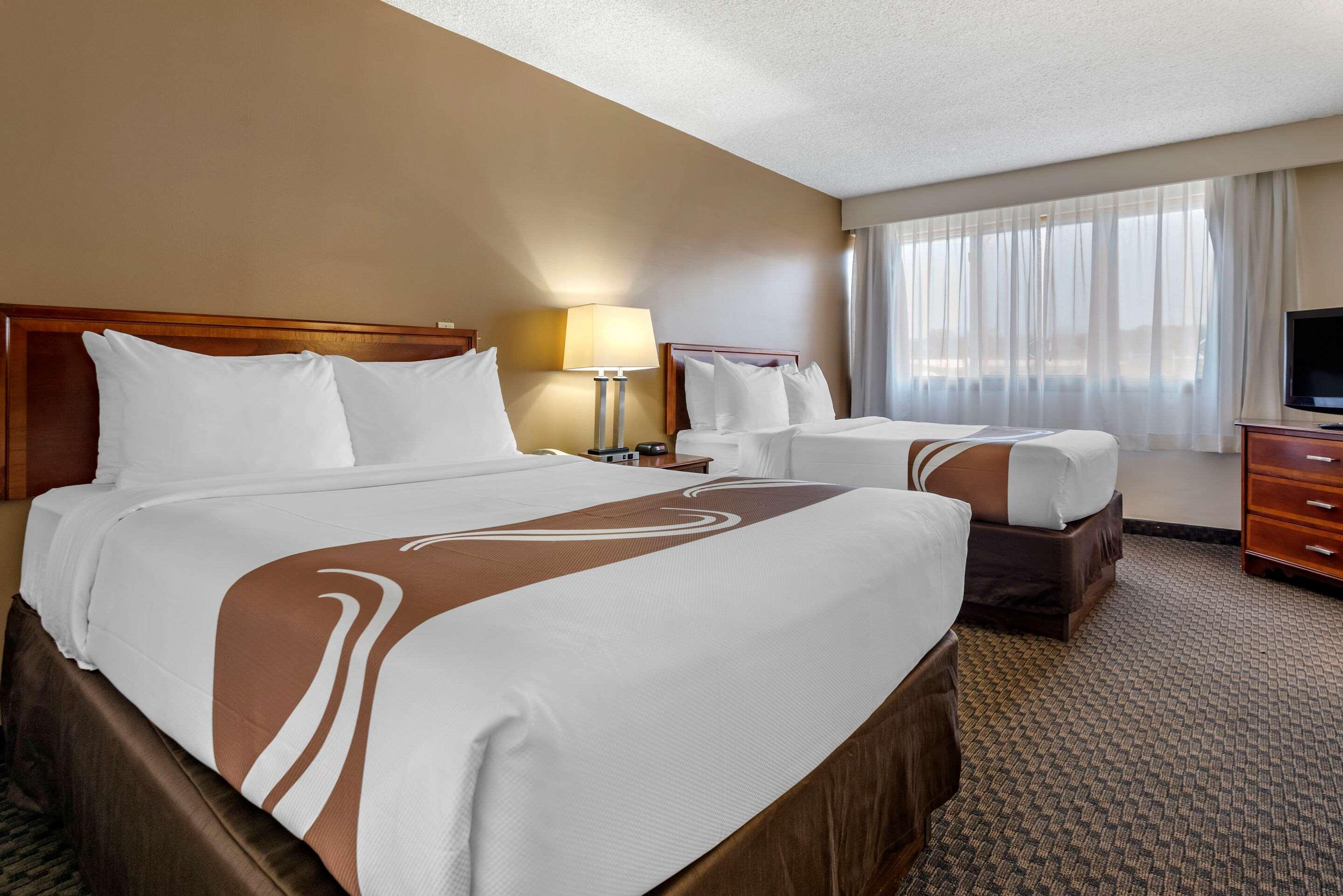 Quality Inn & Suites Vestal Binghamton Near University Экстерьер фото