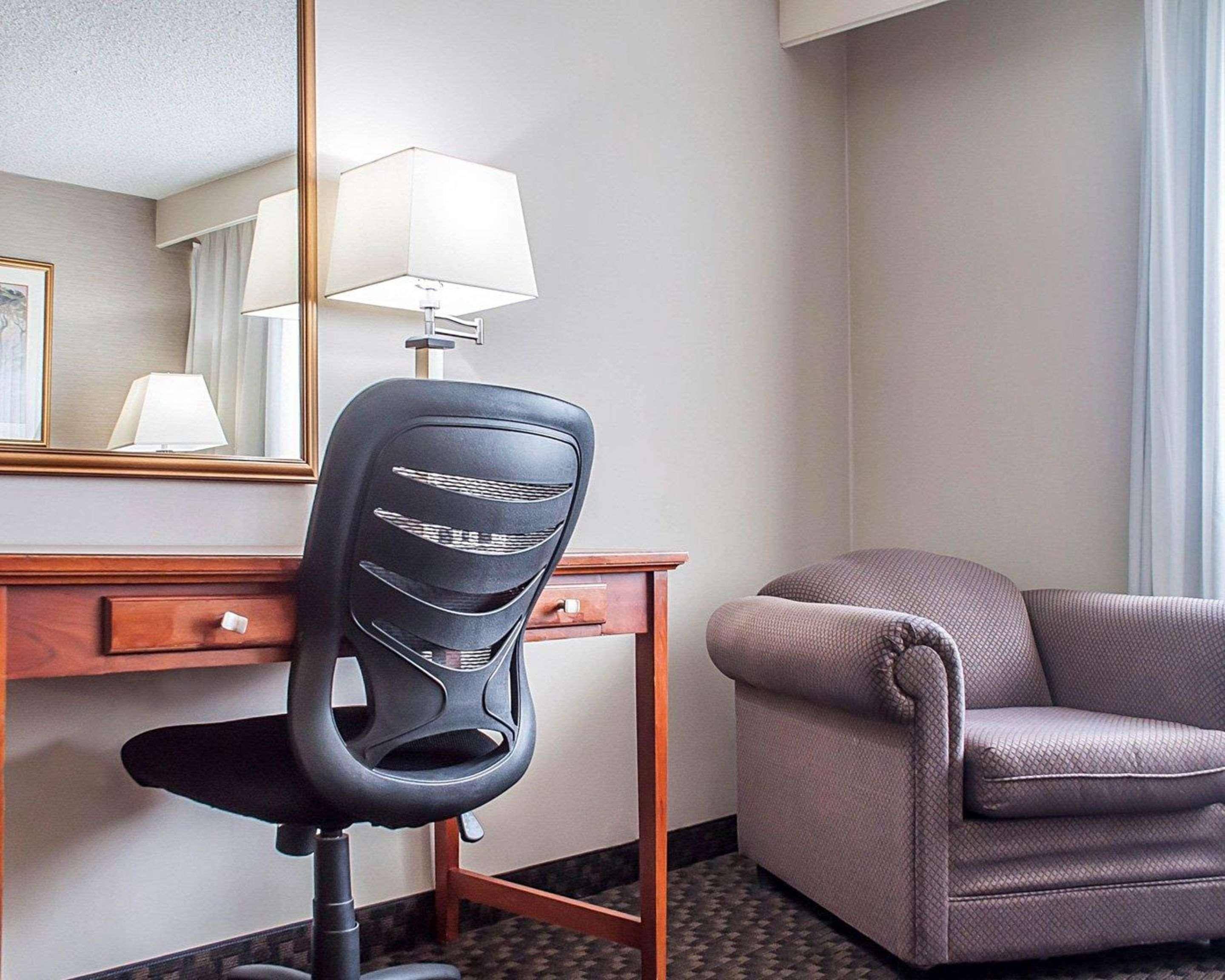 Quality Inn & Suites Vestal Binghamton Near University Экстерьер фото
