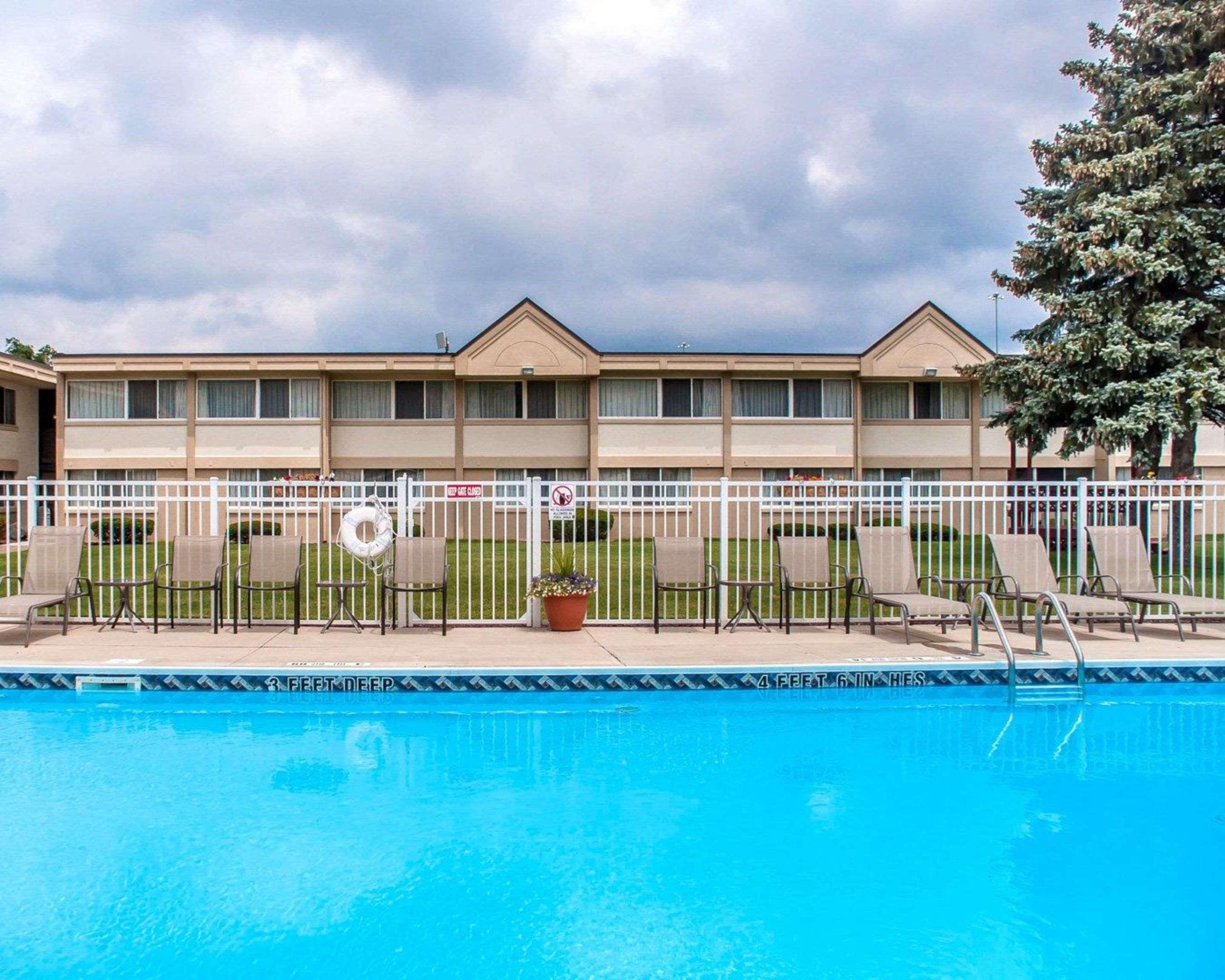 Quality Inn & Suites Vestal Binghamton Near University Экстерьер фото