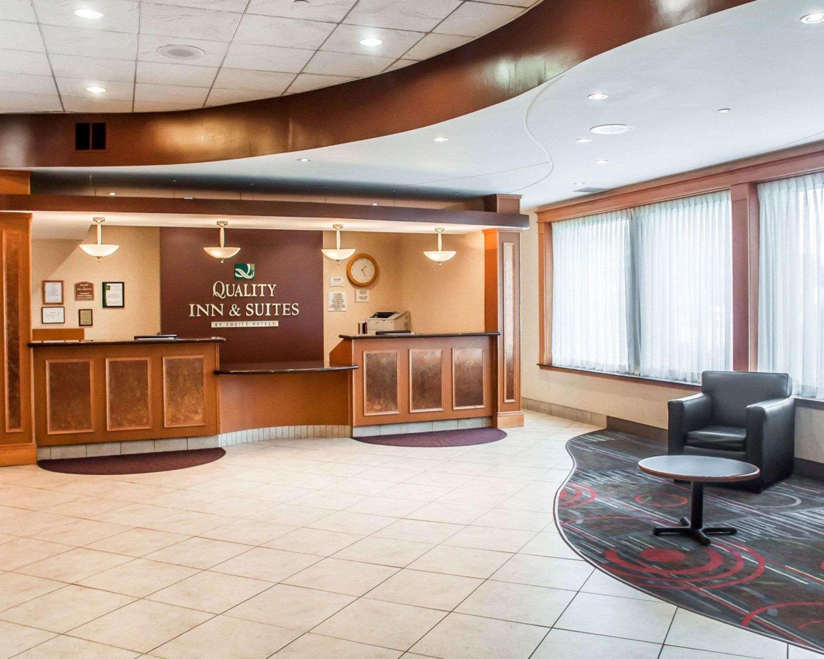 Quality Inn & Suites Vestal Binghamton Near University Экстерьер фото