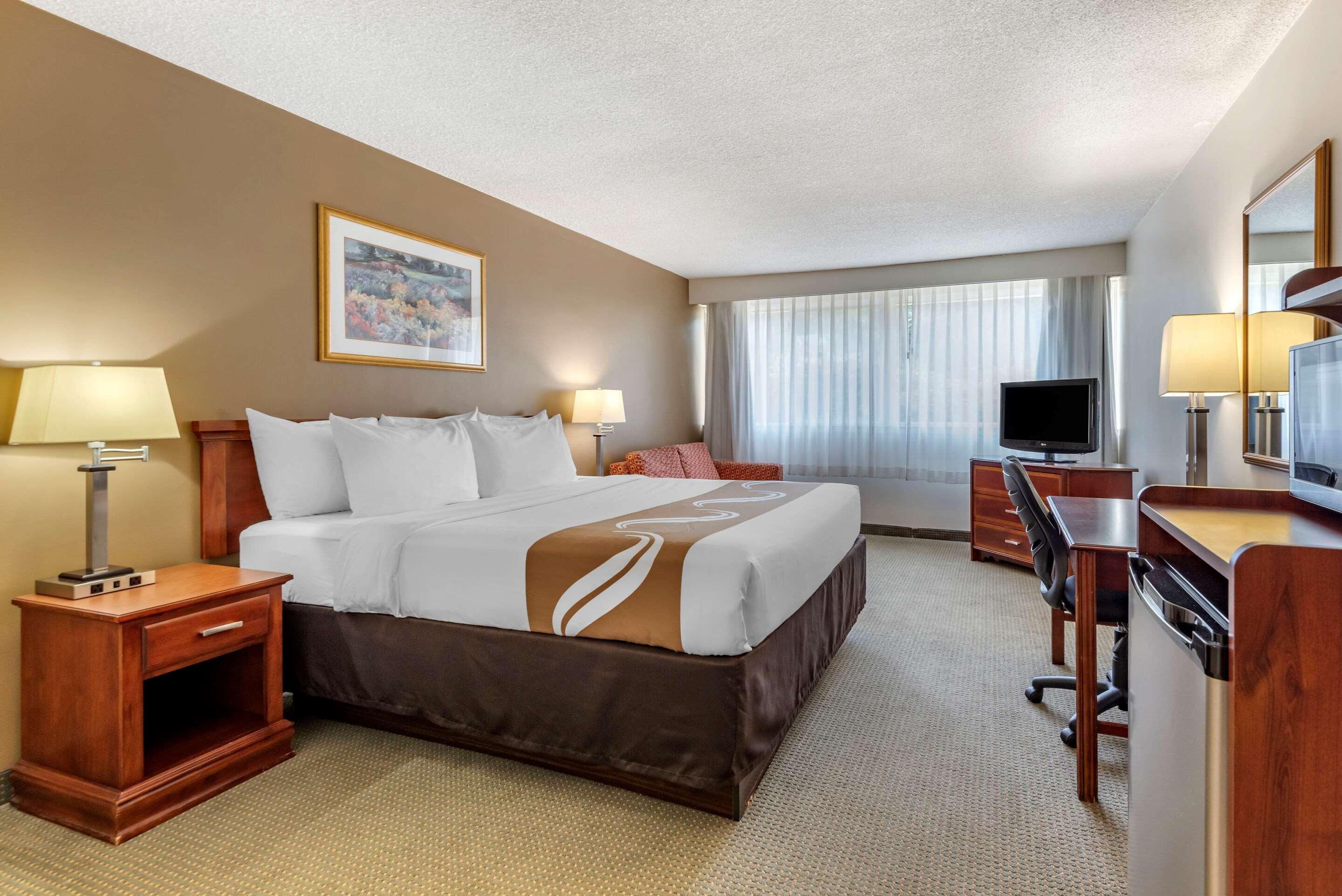 Quality Inn & Suites Vestal Binghamton Near University Экстерьер фото