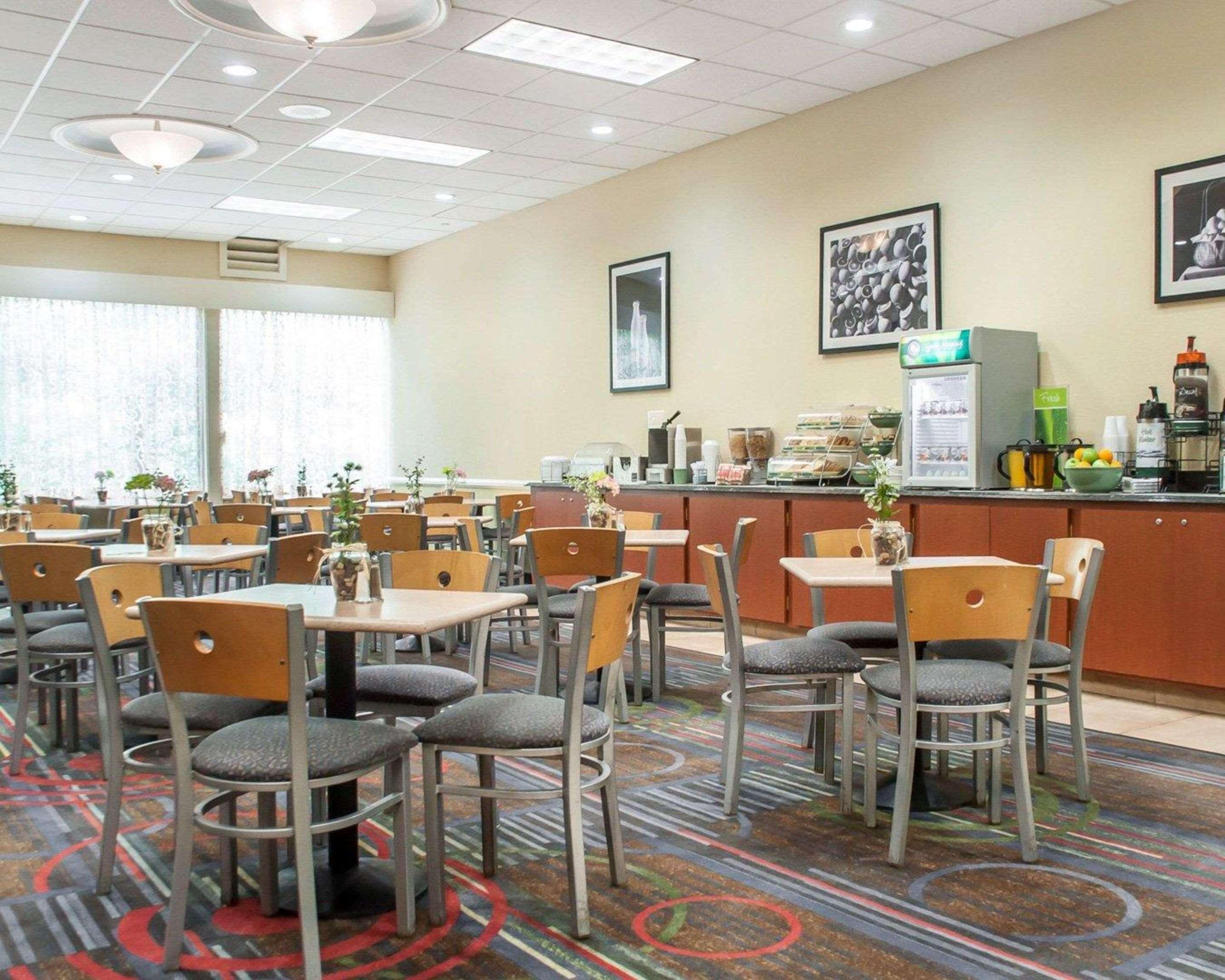Quality Inn & Suites Vestal Binghamton Near University Экстерьер фото