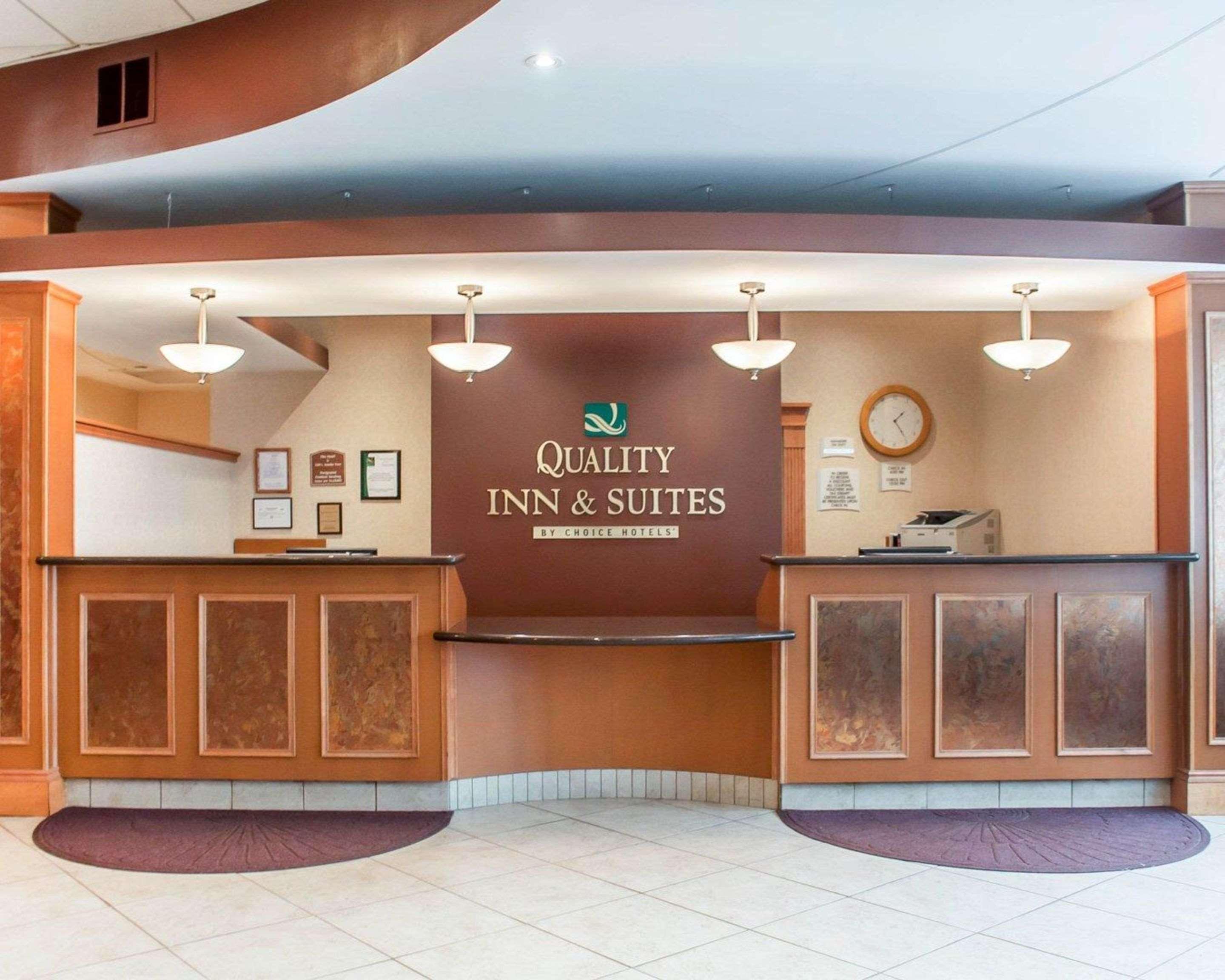 Quality Inn & Suites Vestal Binghamton Near University Экстерьер фото