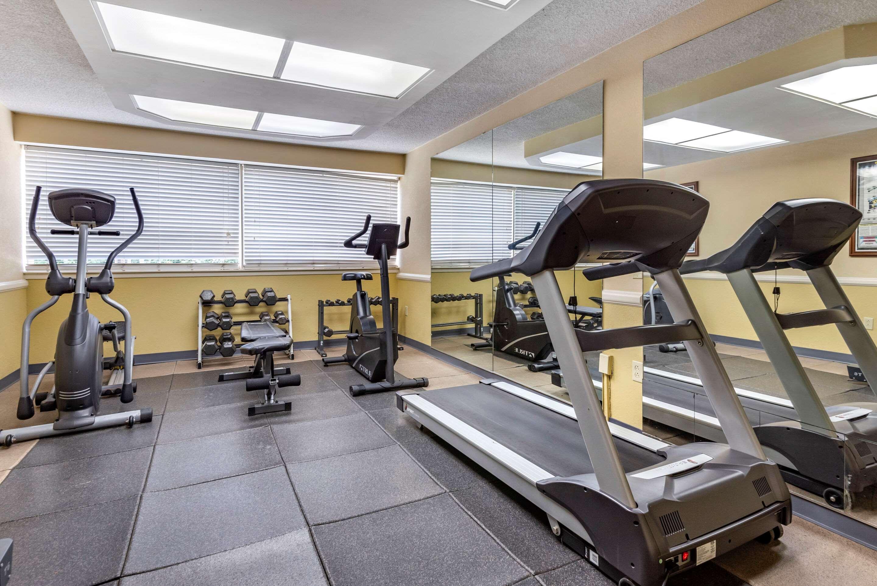 Quality Inn & Suites Vestal Binghamton Near University Экстерьер фото