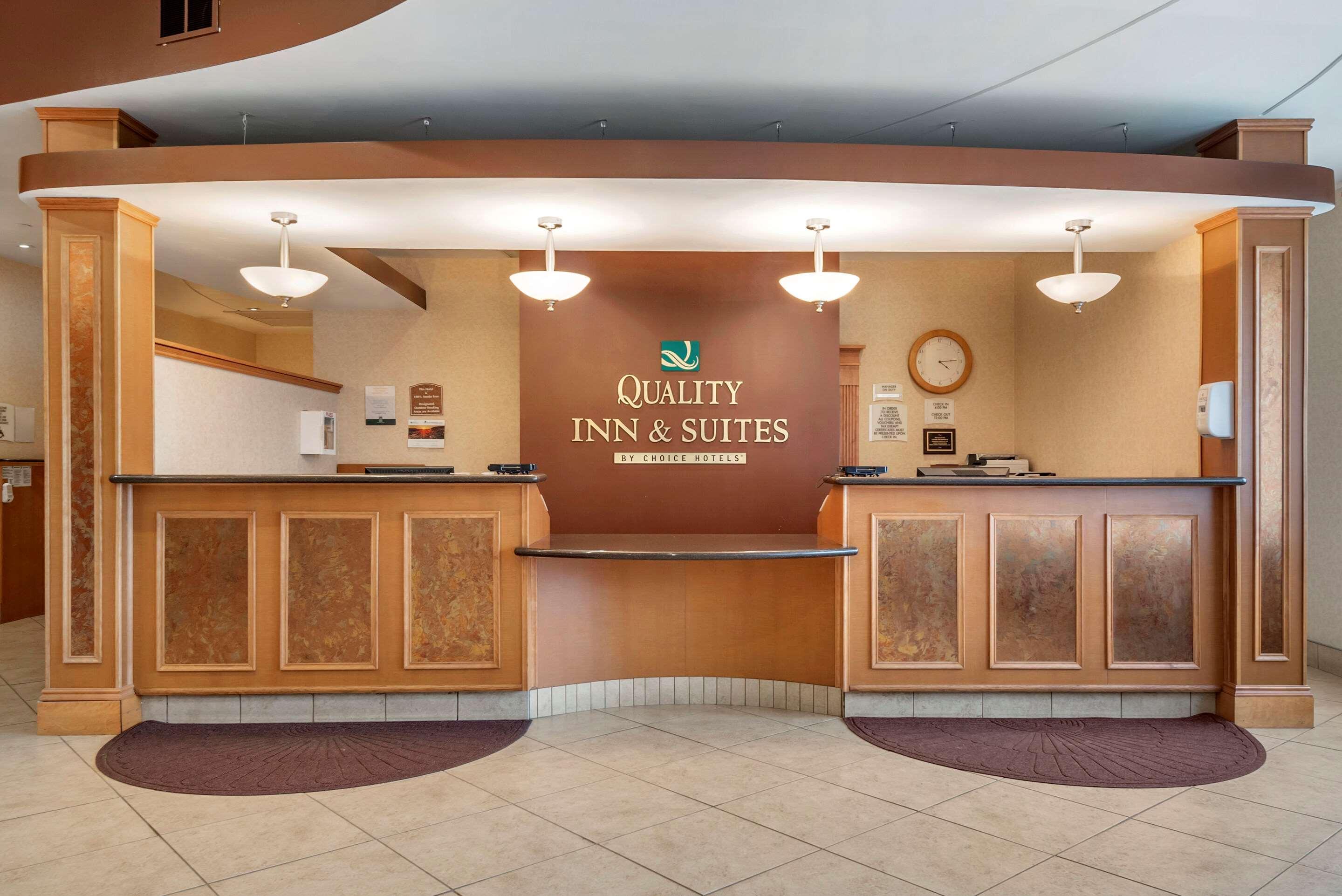Quality Inn & Suites Vestal Binghamton Near University Экстерьер фото